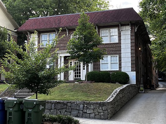 785 PONCE DE LEON PL NE