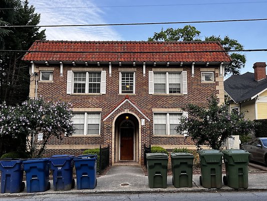 790 PONCE DE LEON PL NE