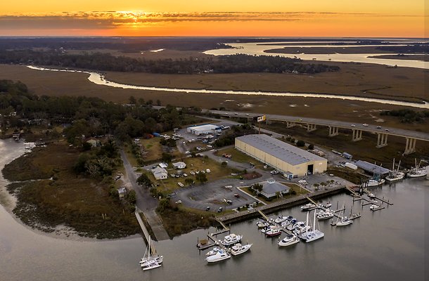 SAVANNAH BEND MARINA (Ref photos)